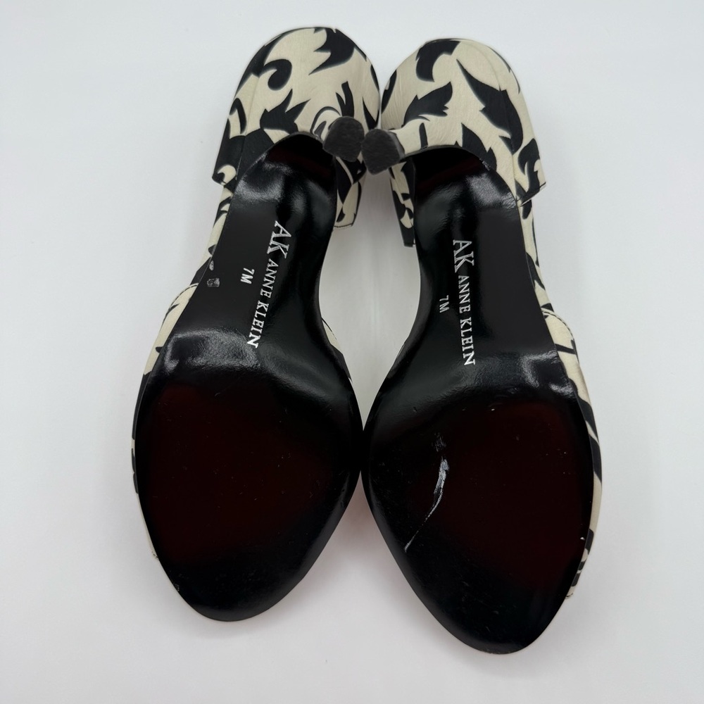 Anne Klein Peep Toe Rosette Heels Black Cream Floral Elegant Pumps Size 7 - Picture 15 of 16